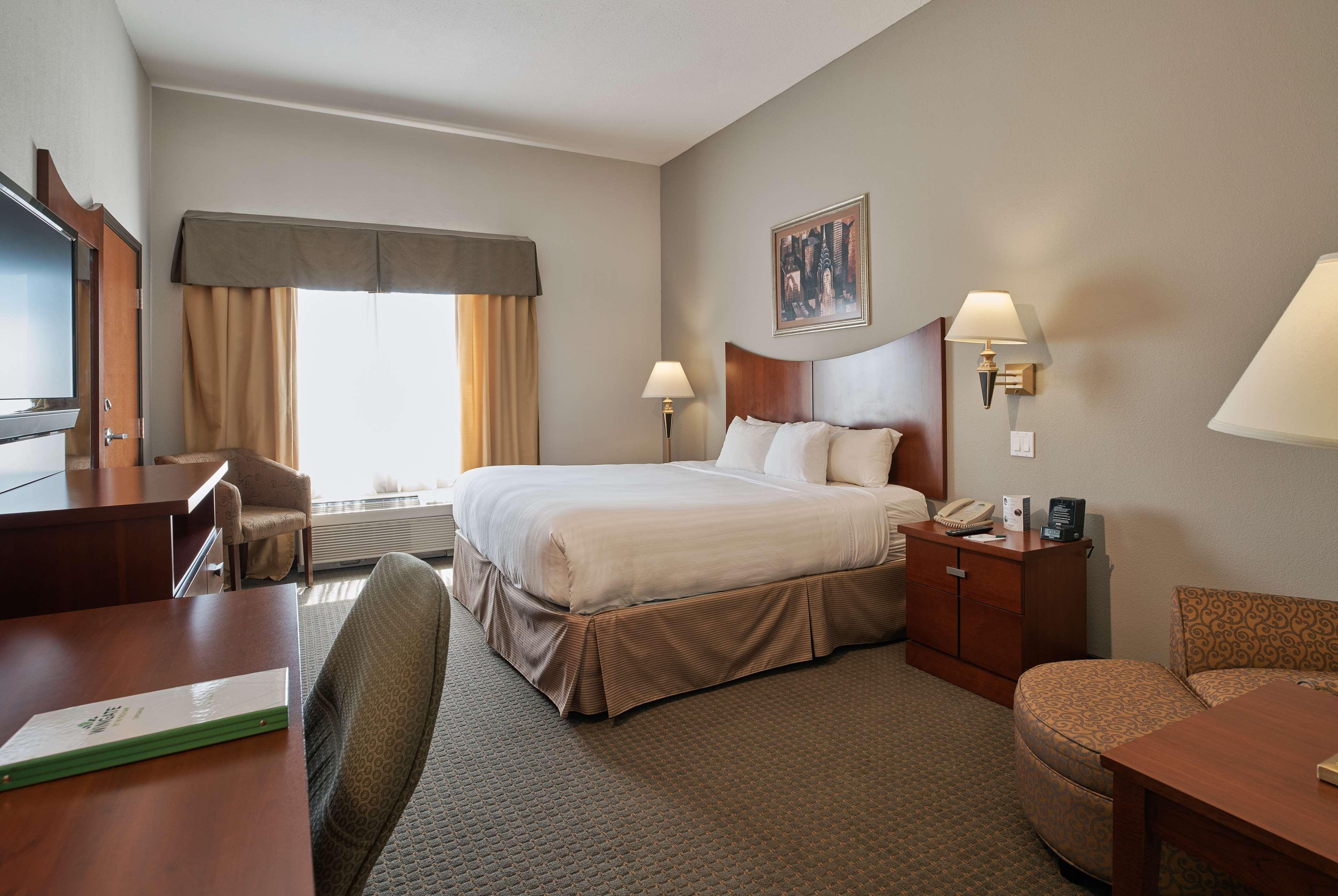Wingate By Wyndham Chihuahua Hotel Exterior photo